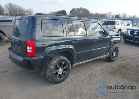 2010 Jeep Patriot Sport z USA, uszkodzony, nr VIN 1J4NF1GB9AD649818